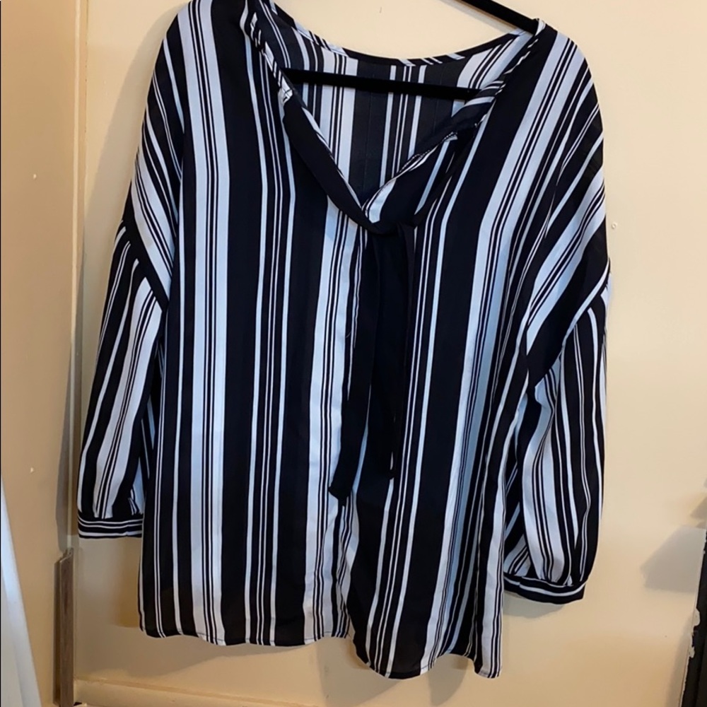 Women’s size Large blouse